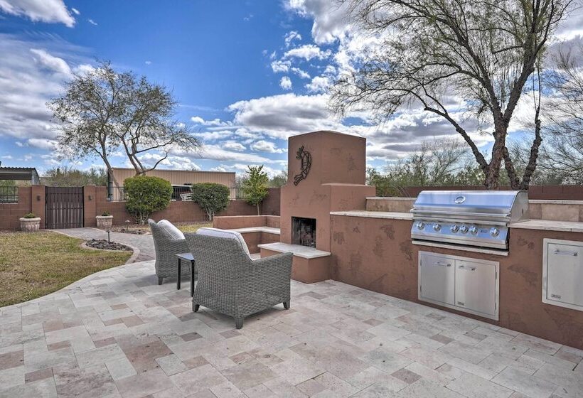 North Phoenix Desert Gem W/ Yard & Hot Tub!