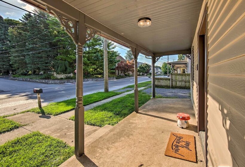 Updated Ronks Home ~ 8 Mi To Dtwn Lancaster!