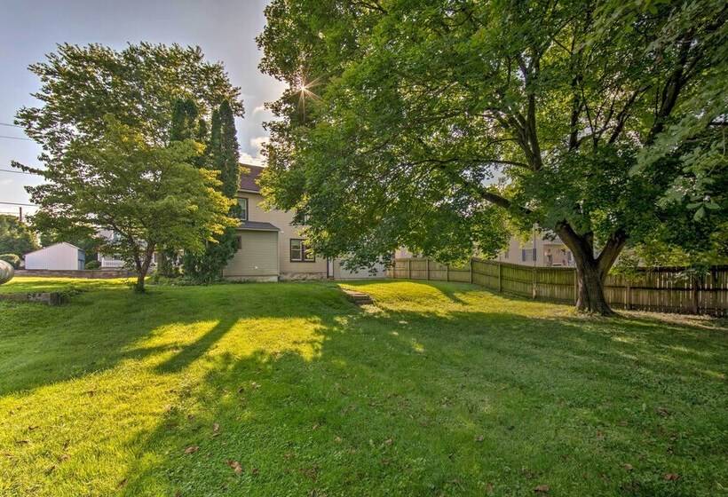 Updated Ronks Home ~ 8 Mi To Dtwn Lancaster!