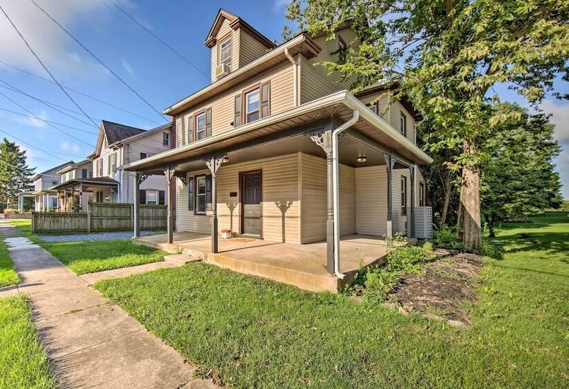 Updated Ronks Home ~ 8 Mi To Dtwn Lancaster!