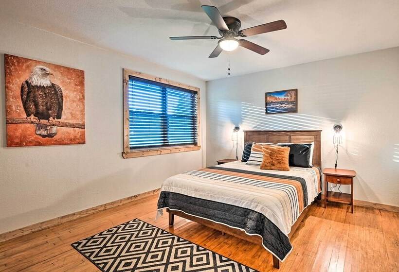 Charming Eagletown Home W/ Private Hot Tub & Deck!