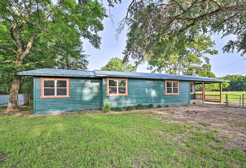 Charming Eagletown Home W/ Private Hot Tub & Deck!