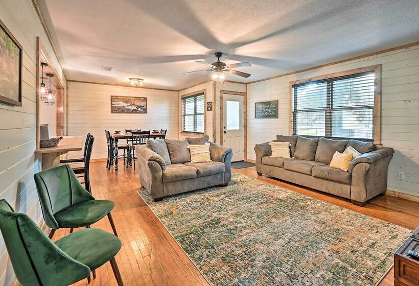 Charming Eagletown Home W/ Private Hot Tub & Deck!