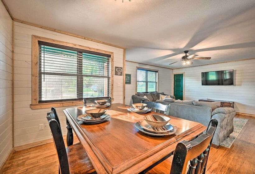 Charming Eagletown Home W/ Private Hot Tub & Deck!