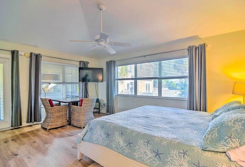 Anna Maria Island Home W/ Pool, Walk To Beach!