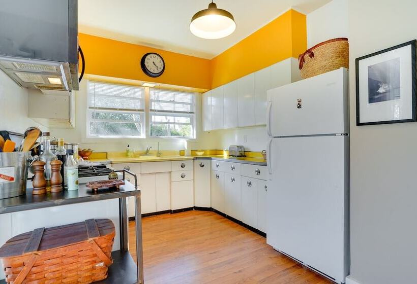 Vintage Home W/ Mtn Views: 12 Mi To Patagonia Lake