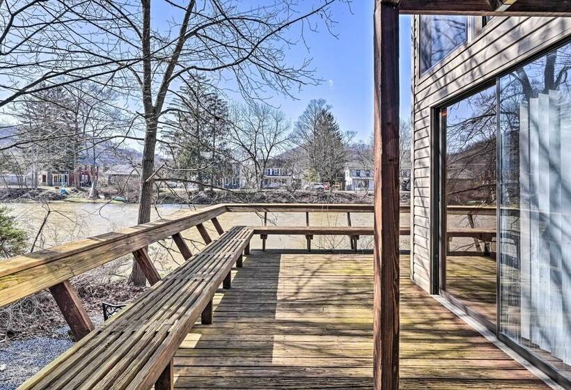 Walkable Friendsville Home On The River!