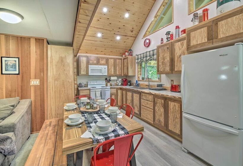 Wandering Elk  Cabin Retreat W/ Golf Access!