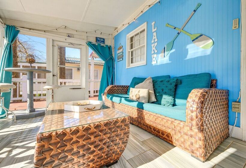 Discover Lakeside Bliss At Jackson Lake!