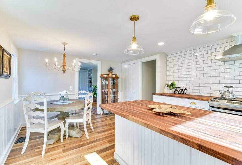 Oceanside Cape Home On The Harbor: Near Kayaking