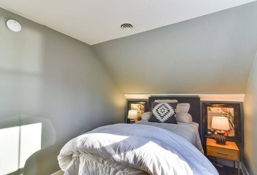 Oceanside Cape Home On The Harbor: Near Kayaking