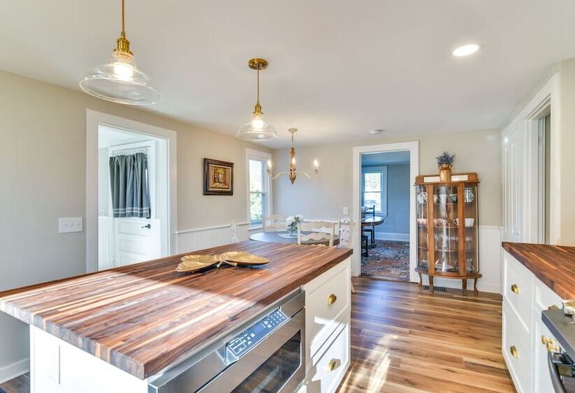 Oceanside Cape Home On The Harbor: Near Kayaking