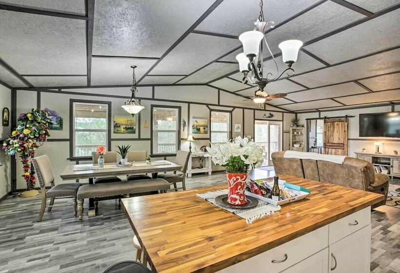 Waterfront Bay St Louis Beach House W/ Deck!