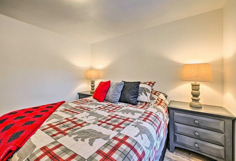 Waterfront Castle Rock Lake Cabin W/ Deck & Grill