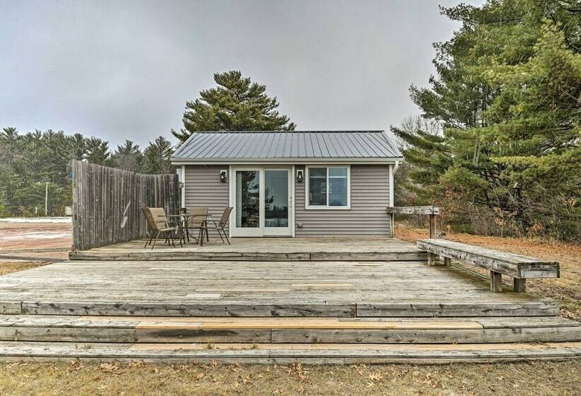 Waterfront Castle Rock Lake Cabin W/ Deck & Grill