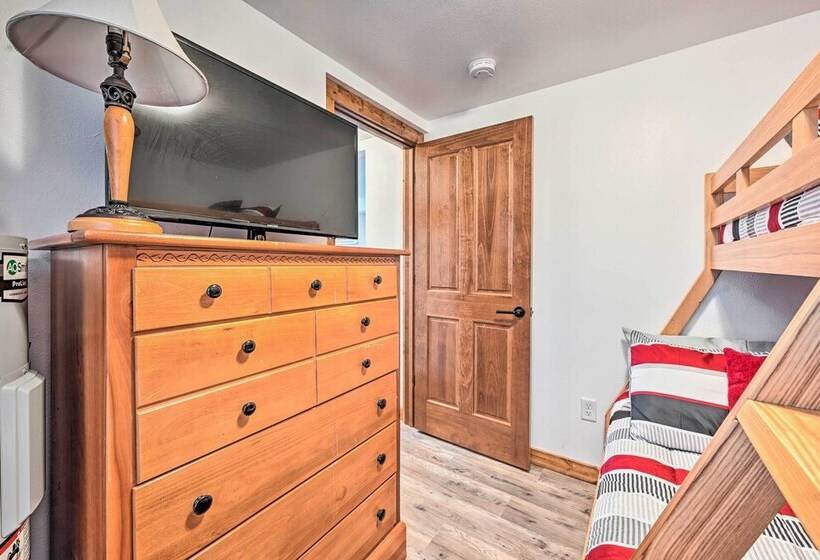 Waterfront Castle Rock Lake Cabin W/ Deck & Grill