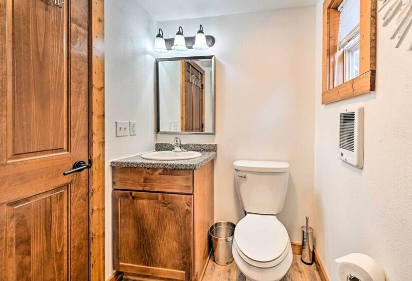 Waterfront Castle Rock Lake Cabin W/ Deck & Grill