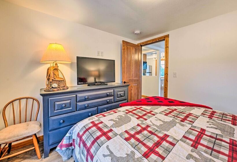 Waterfront Castle Rock Lake Cabin W/ Deck & Grill