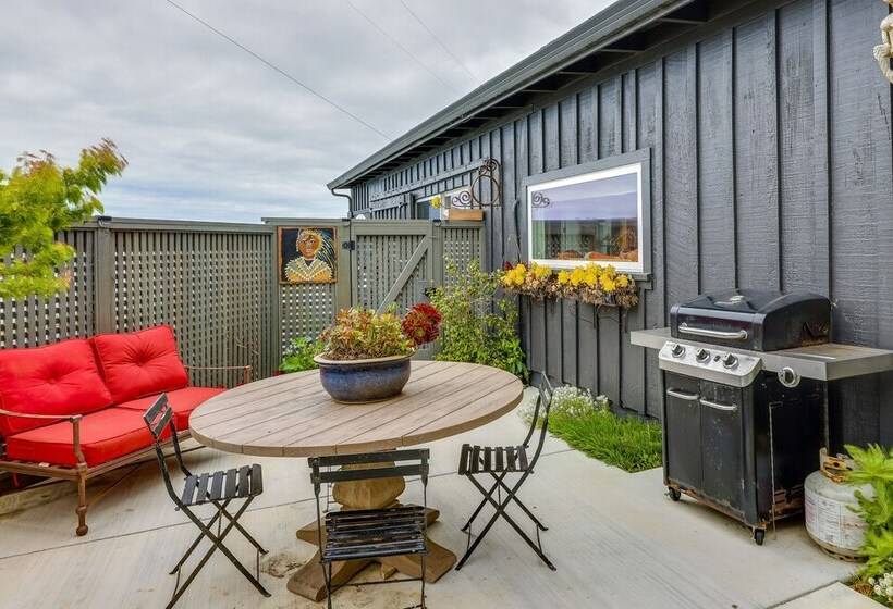 Waterfront Cottage On Tomales Bay W/ Dock & Views