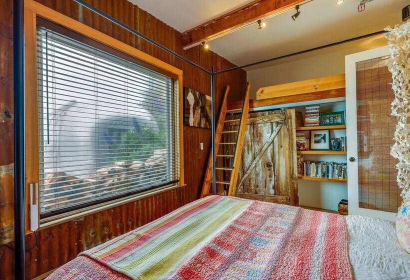 Waterfront Cottage On Tomales Bay W/ Dock & Views