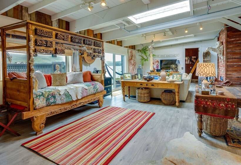 Waterfront Cottage On Tomales Bay W/ Dock & Views