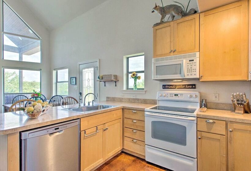 Waterfront Home W/ Boat Dock On Lake Granbury!