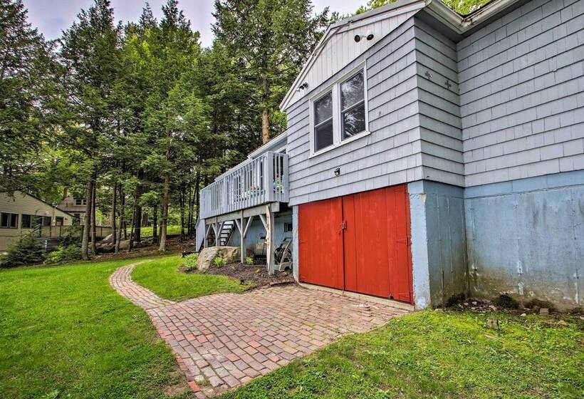 Waterfront Sebago Lake Cottage W/dock + Beach