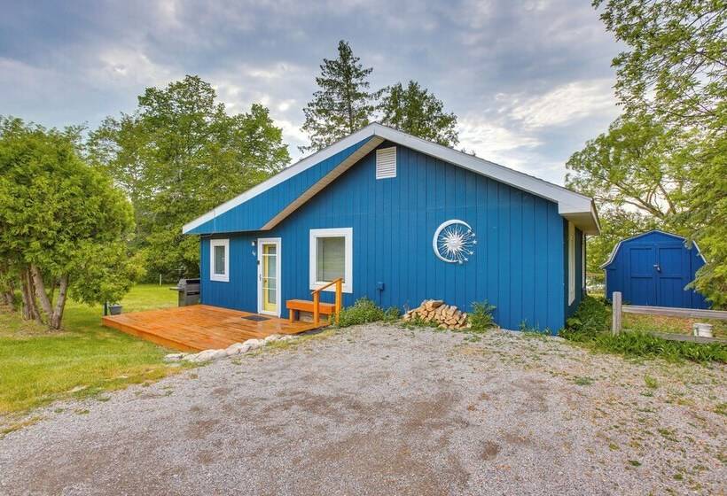 Waterfront Suttons Bay Cottage W/ Fire Pit!