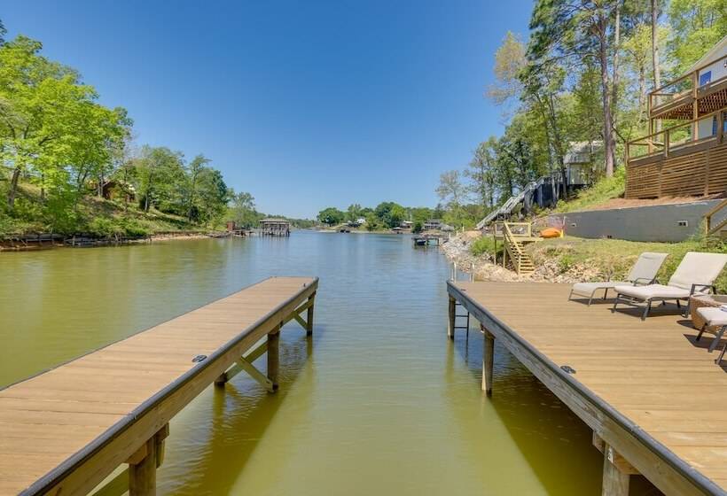 Waterfront Vacation Home On Logan Martin Lake!
