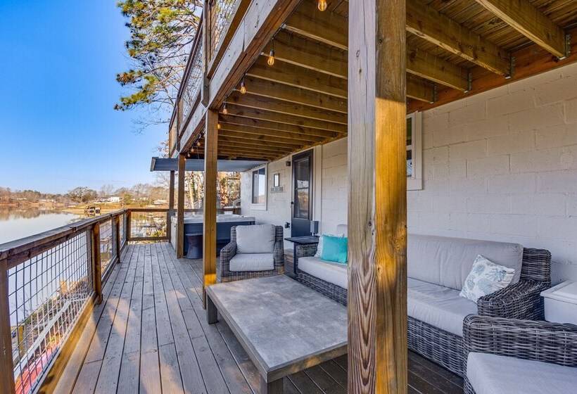 Waterfront Vacation Home On Logan Martin Lake!