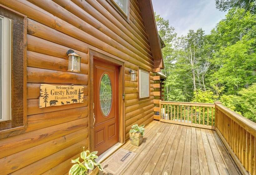 Waynesville  Mountain Top Retreat  W/ Decks!