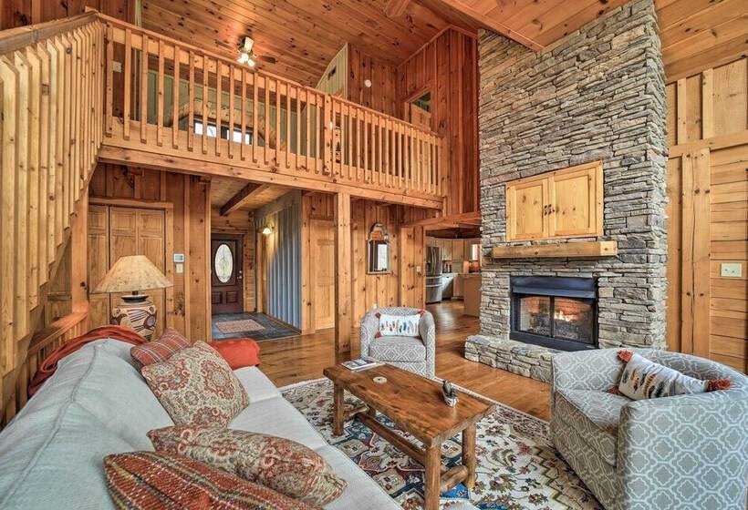 Waynesville  Mountain Top Retreat  W/ Decks!