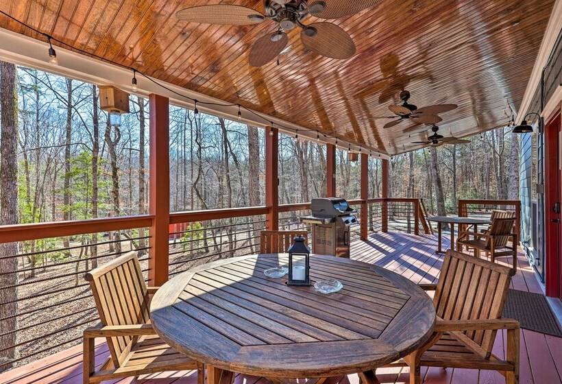Yadkin Valley Cabin Retreat W/ Deck, Fire Pit