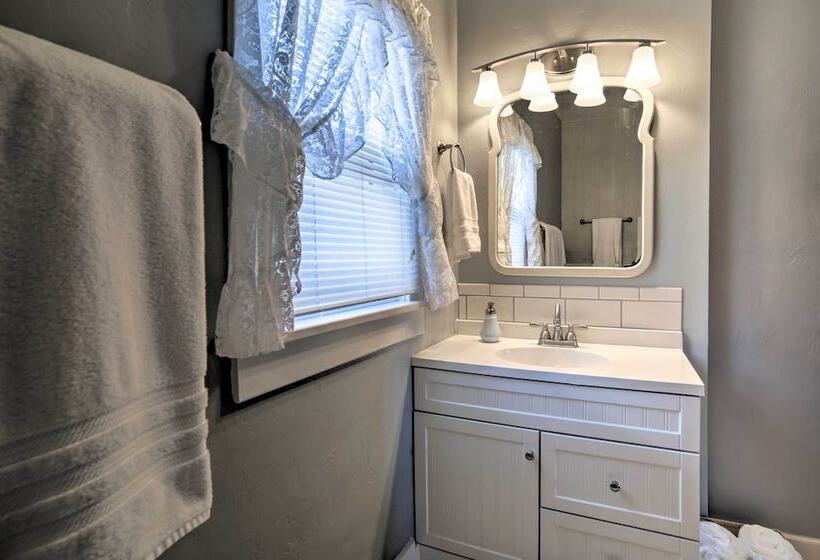 1942  Train House  Walk To Cmu, River + Downtown!