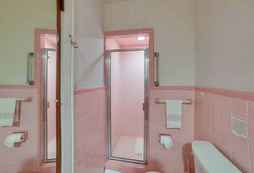 Fifties Beaufort Home W/ Patio, On Newport River!