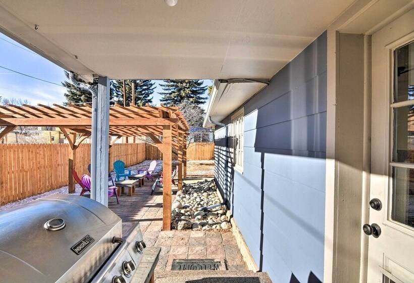 Downtown Buena Vista Cabin W/ Patio & Grill!