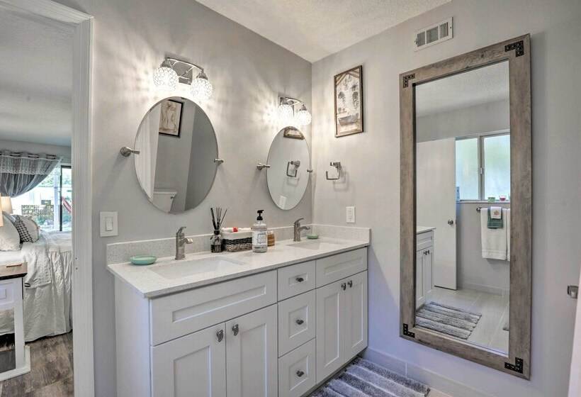 An Acre Paradise  Home W/ Hot Tub In St Augustine