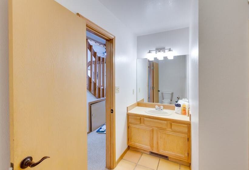 Angel Fire Retreat W/ Deck, Fire Pit: Ski & Hike!