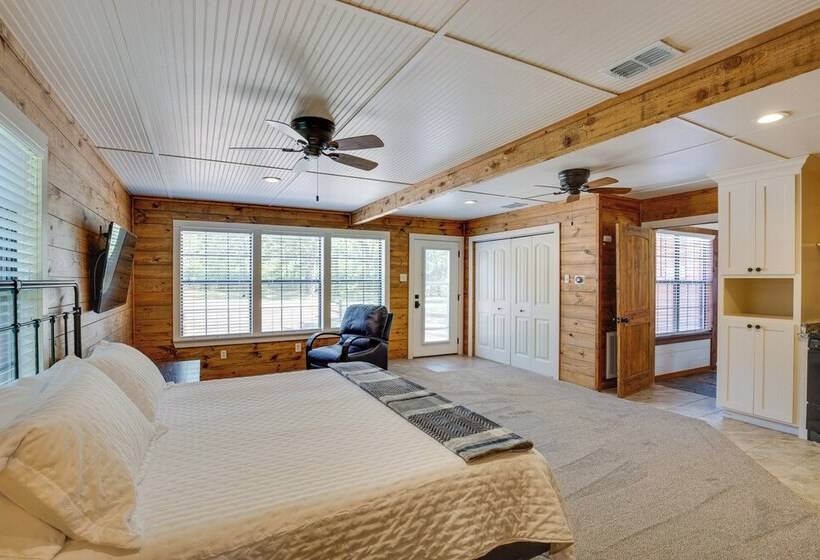 Angler S Cabin: Direct Lake Fork Access, By Marina