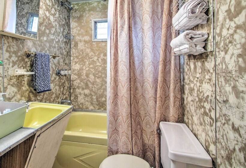 Athens Vintage Fishing Cabin On Elk River!