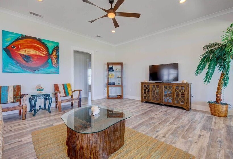 Bayfront Dauphin Island Home W/ Beach Access!