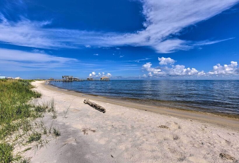 Bayfront Dauphin Island Home W/ Beach Access!