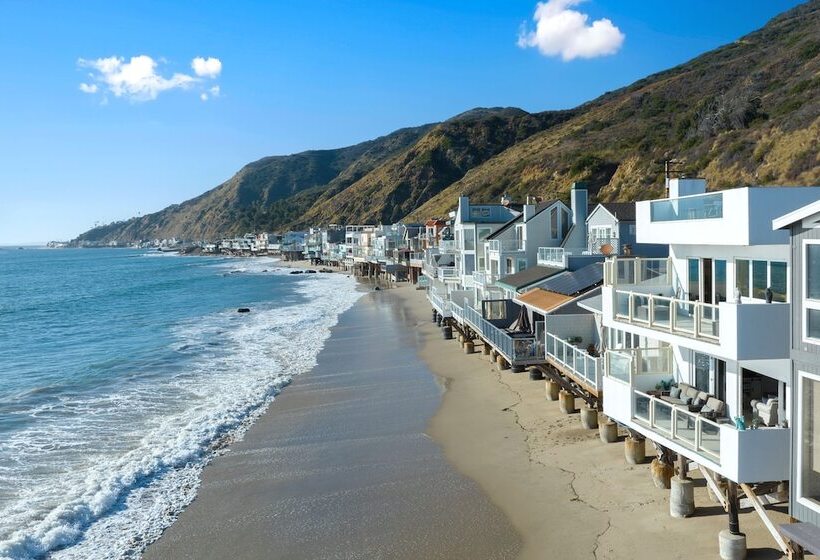 Beachfront Malibu House W/ Sauna & Ocean View Deck