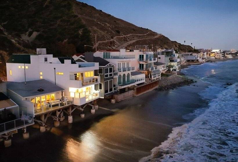 Beachfront Malibu House W/ Sauna & Ocean View Deck