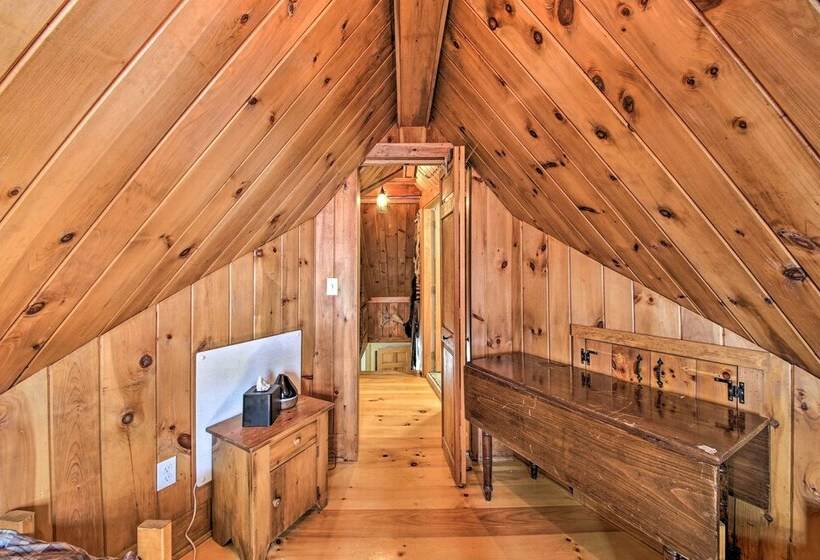 Beautiful Embden Pond Cabin W/ Dock & Kayaks!