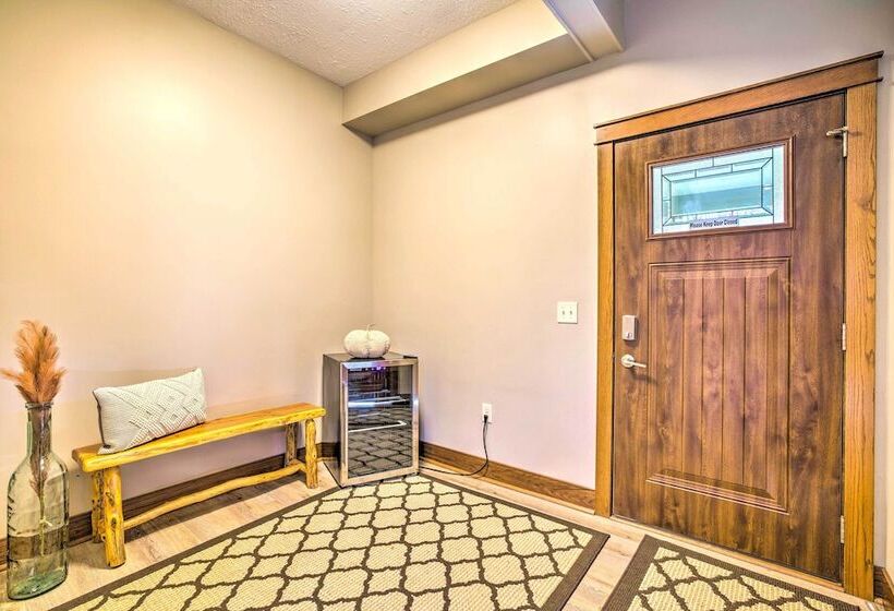 Beautiful Home W/ Hot Tub On Lake Wissota