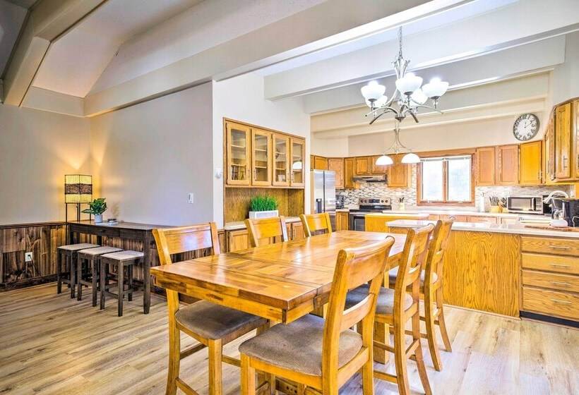 Beautiful Home W/ Hot Tub On Lake Wissota