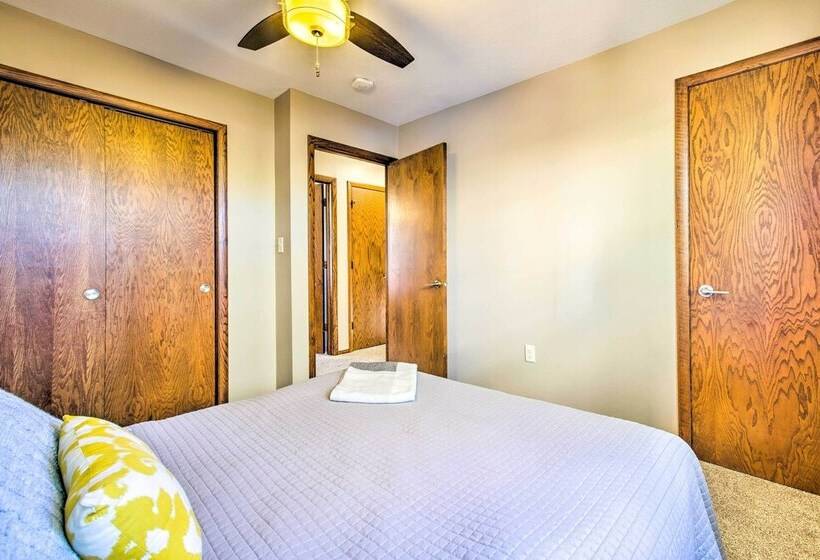 Beautiful Home W/ Hot Tub On Lake Wissota