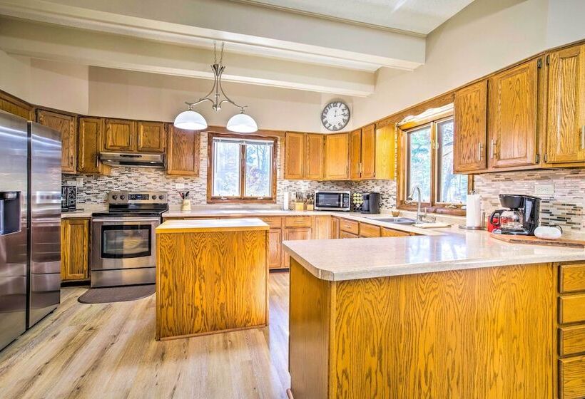 Beautiful Home W/ Hot Tub On Lake Wissota