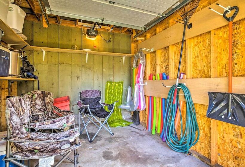 Beautiful Home W/ Hot Tub On Lake Wissota